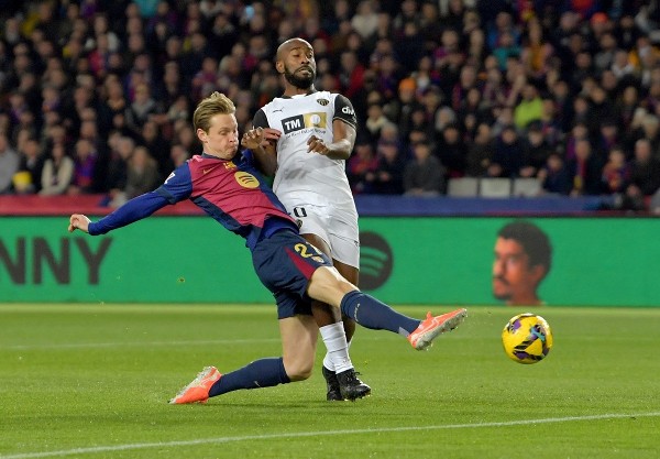 永远的科皇！拜仁在对阵圣保利赛前为科曼补办告别仪式